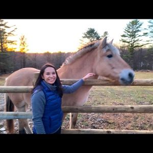 Meet your Posher, Donica